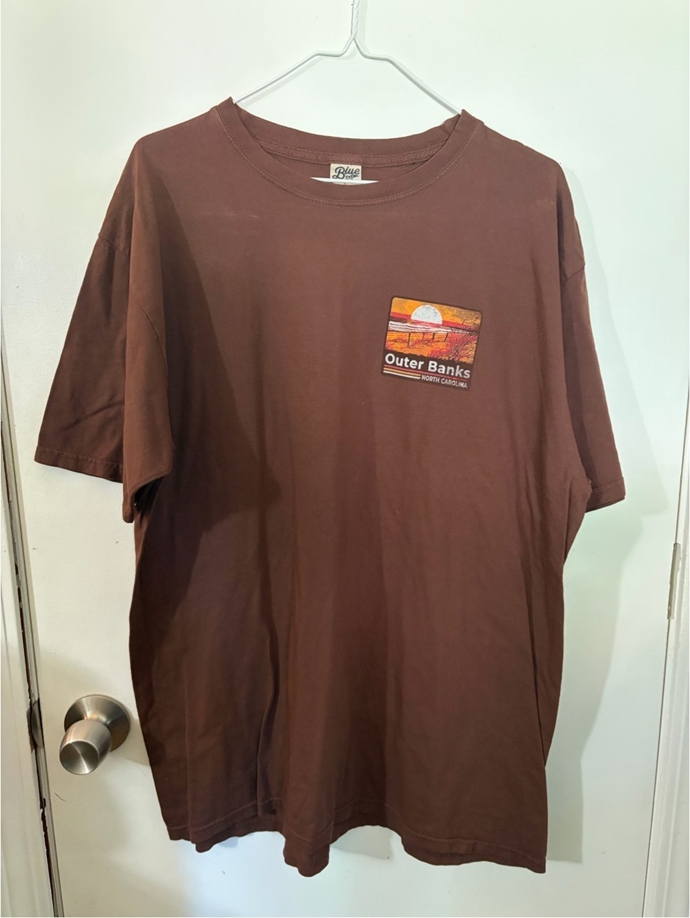 NWOT Men’s Blue 84 Large Outer Banks North Carolina Graphic Tee In Brown Tote12